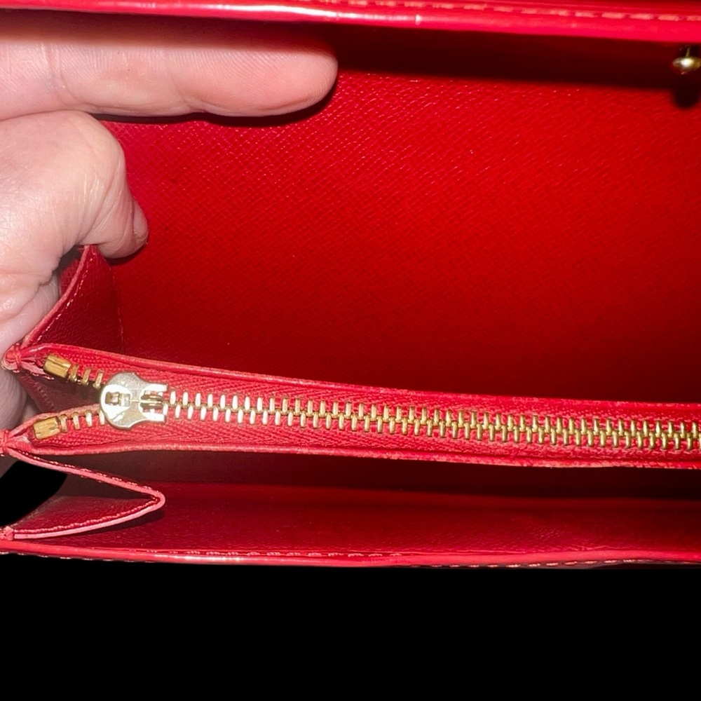 Louis Vuitton Red Epi Leather Clutch wallet EUC 71/2”x4” - Picture 5 of 13